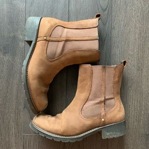 Clarks Chelsea Boots